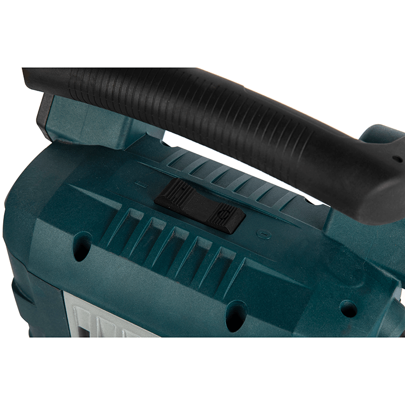 1700 W